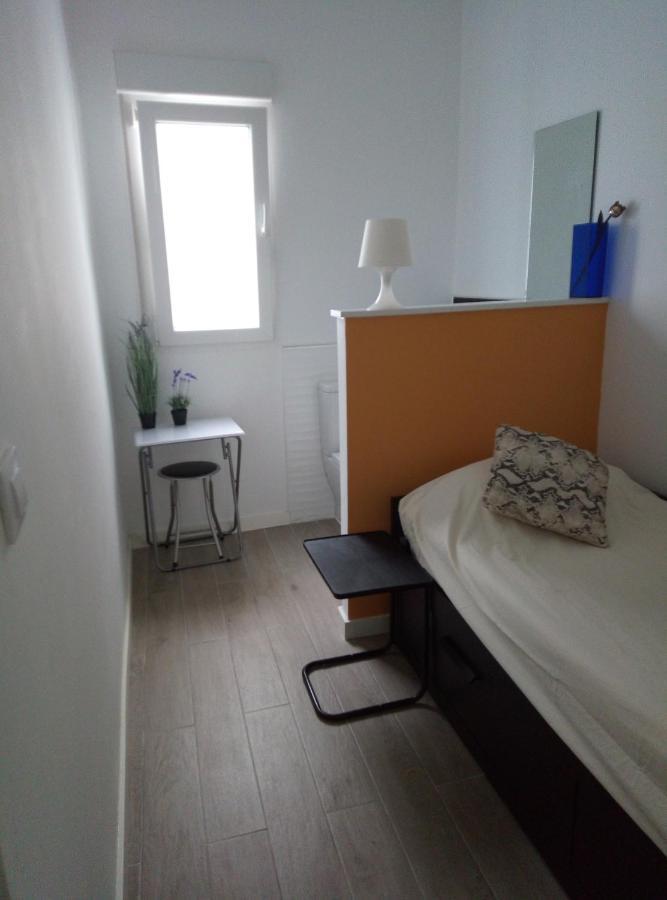 Alquilo Habitacion Individual Con Aseo Privado Solo Chicas, Only Girls